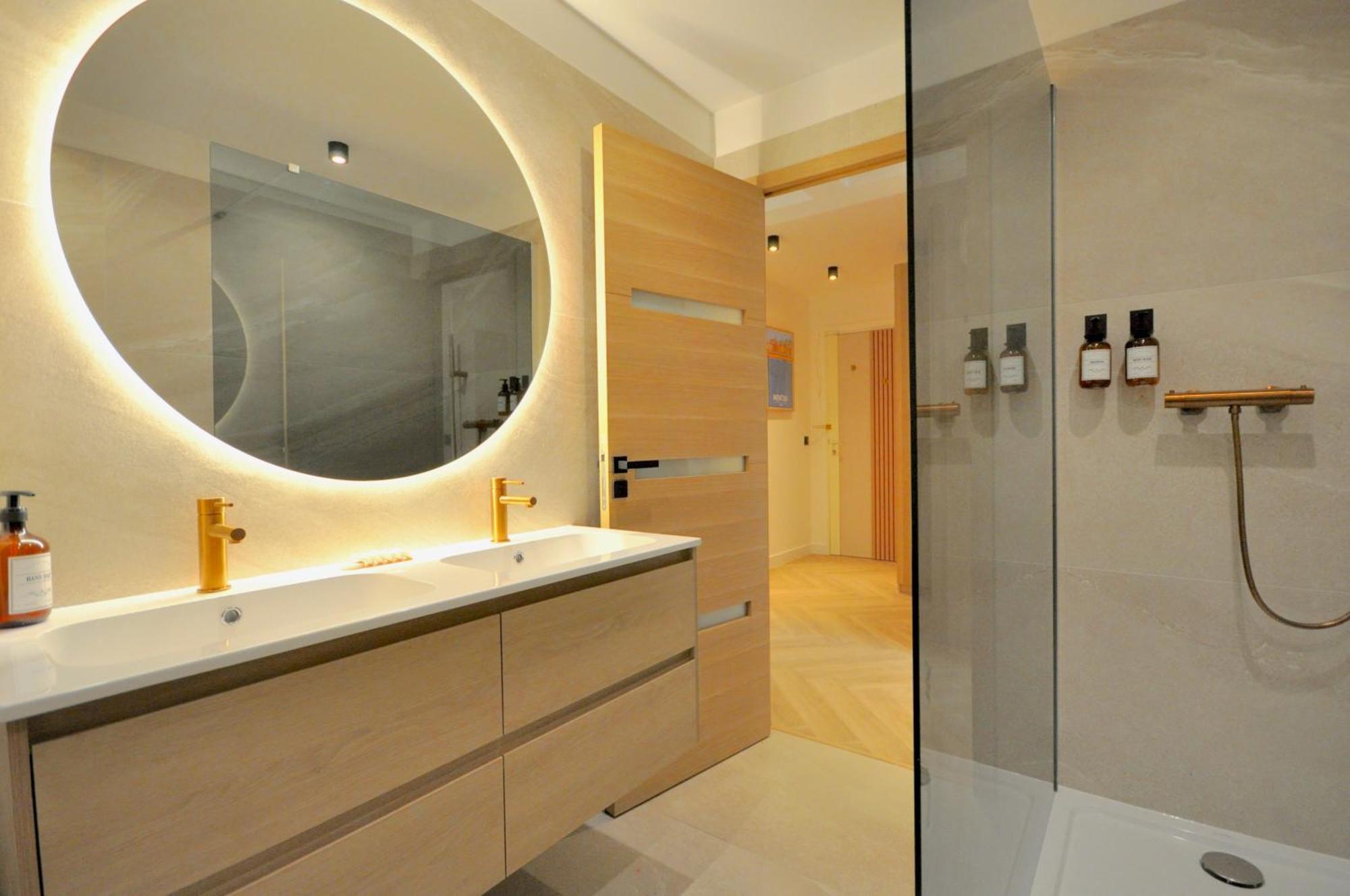 Monaco # Menton - 6 Persons - 2 Bedrooms - Full Renovated - Private Parking - Hypercenter - Clim - Beach And Sun Ngoại thất bức ảnh